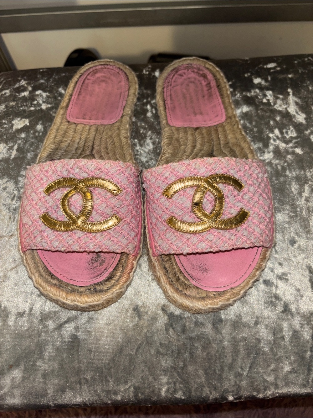 CHANEL Pink Woven Espadrille Slide Sandals with Gold CC Accent